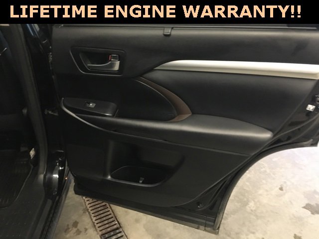 Used 2018 Toyota Highlander XLE image 32