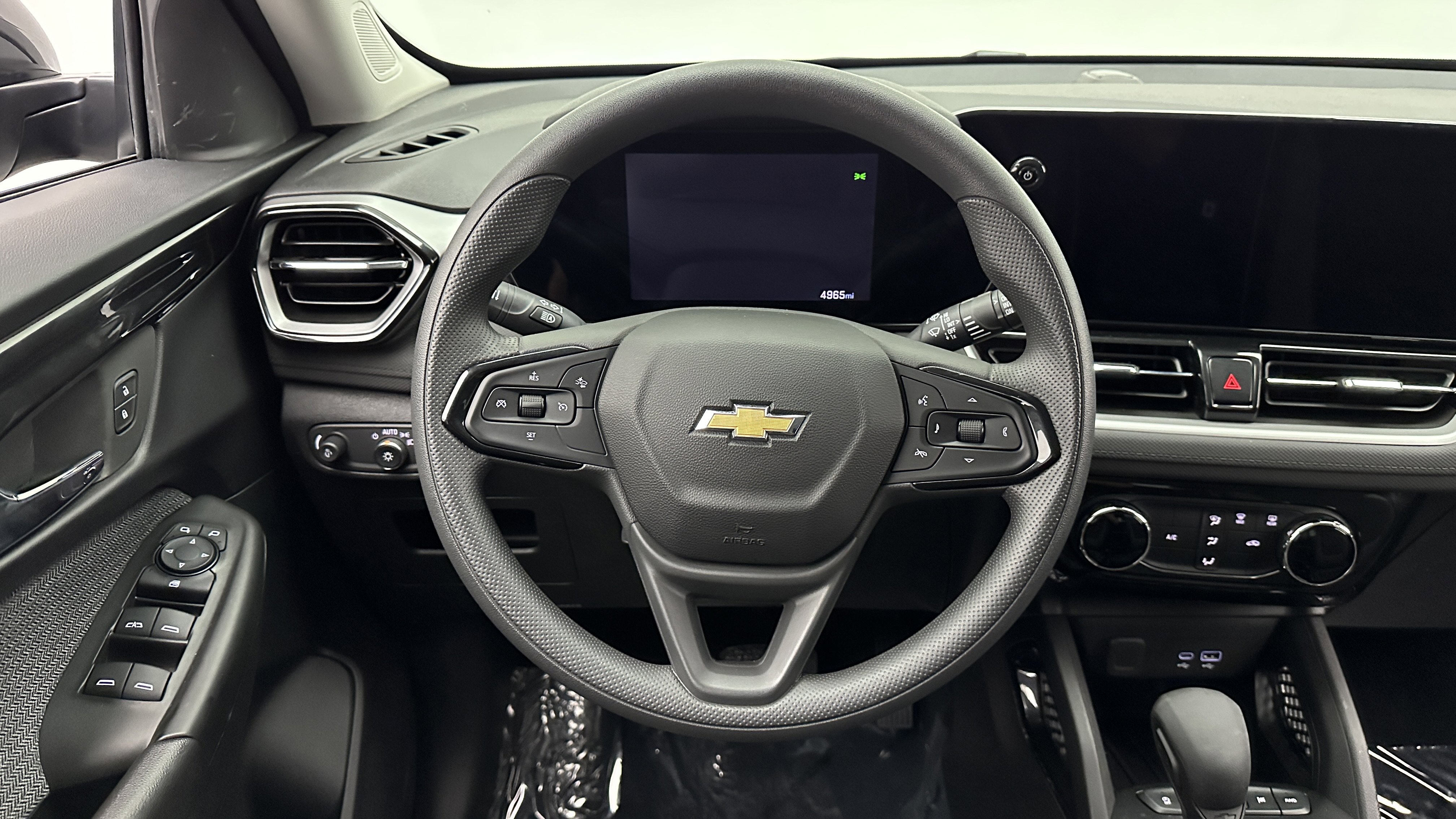 Used 2025 Chevrolet TrailBlazer LT image 17