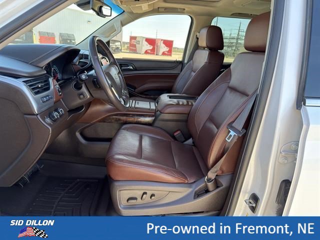 Used 2017 Chevrolet Suburban Premier AWD/4WD image 17