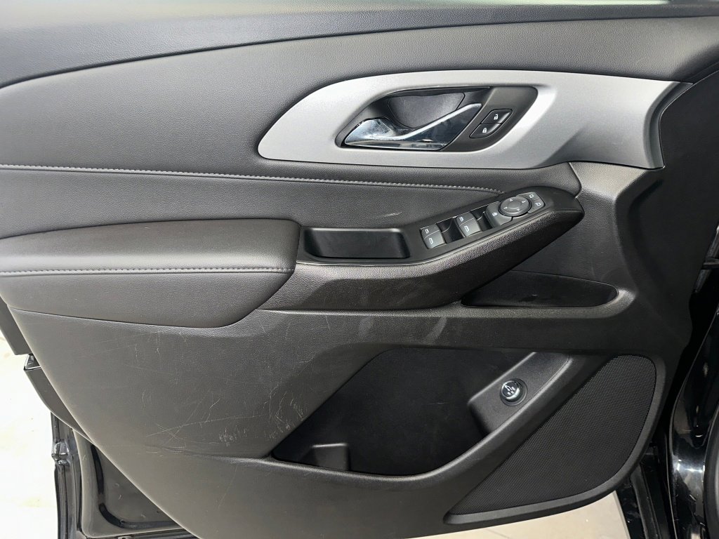 Certified 2023 Chevrolet Traverse LT image 4