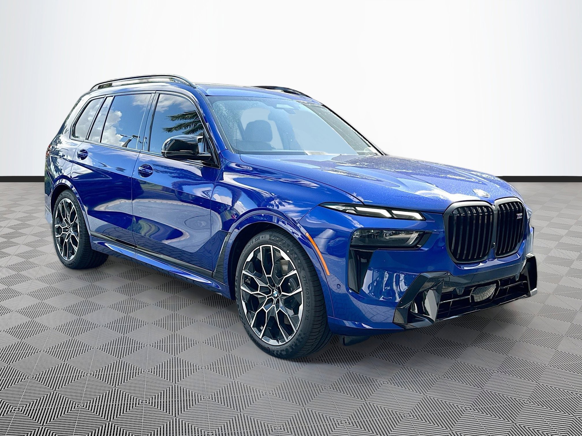 New 2026 BMW X7 M60i image 1