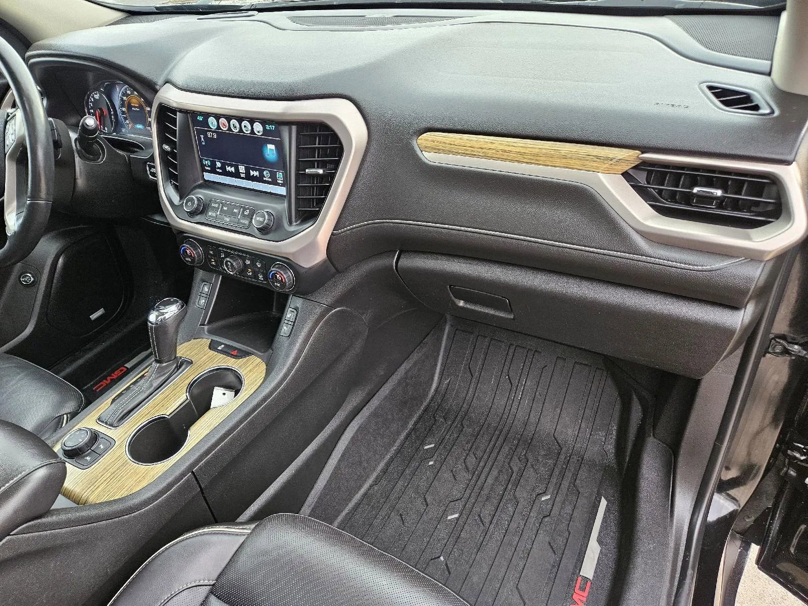 Used 2017 GMC Acadia Denali w/ Technology Package image 16