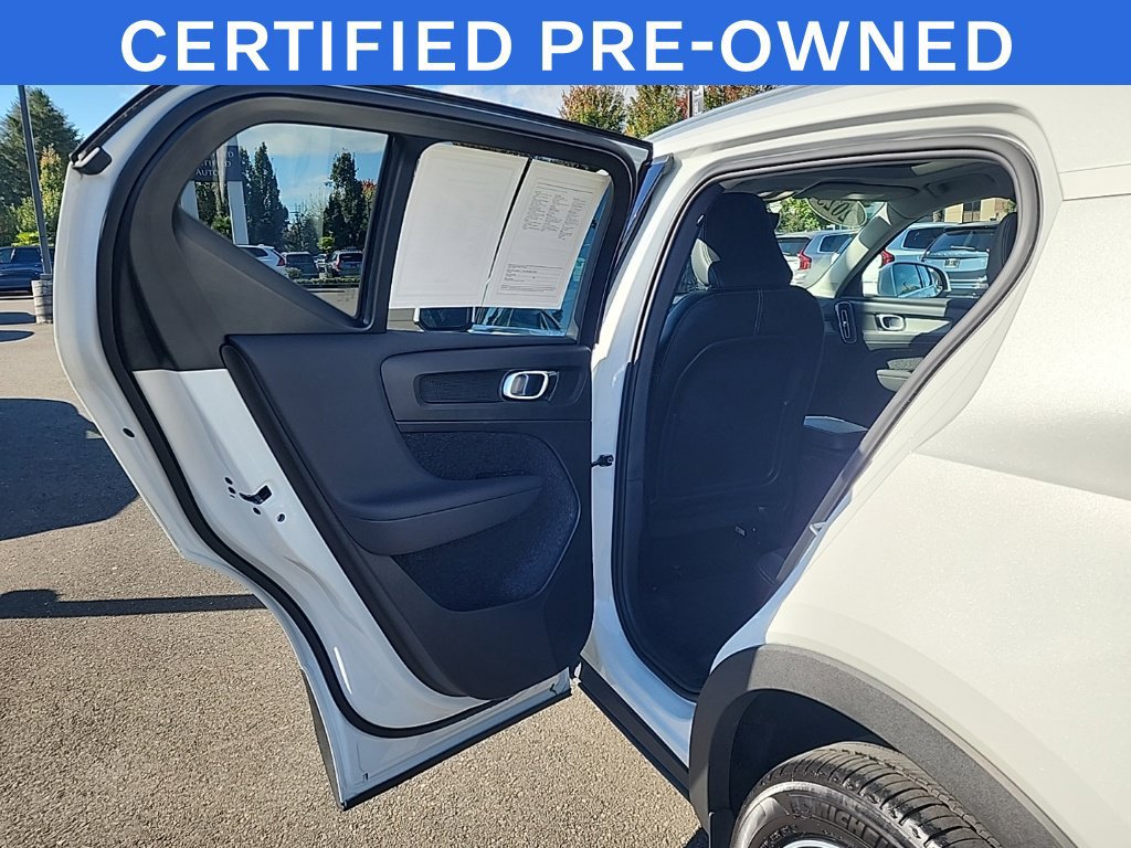 Used 2025 Volvo XC40 B5 Core w/ Protection Package Premier AWD/4WD image 15