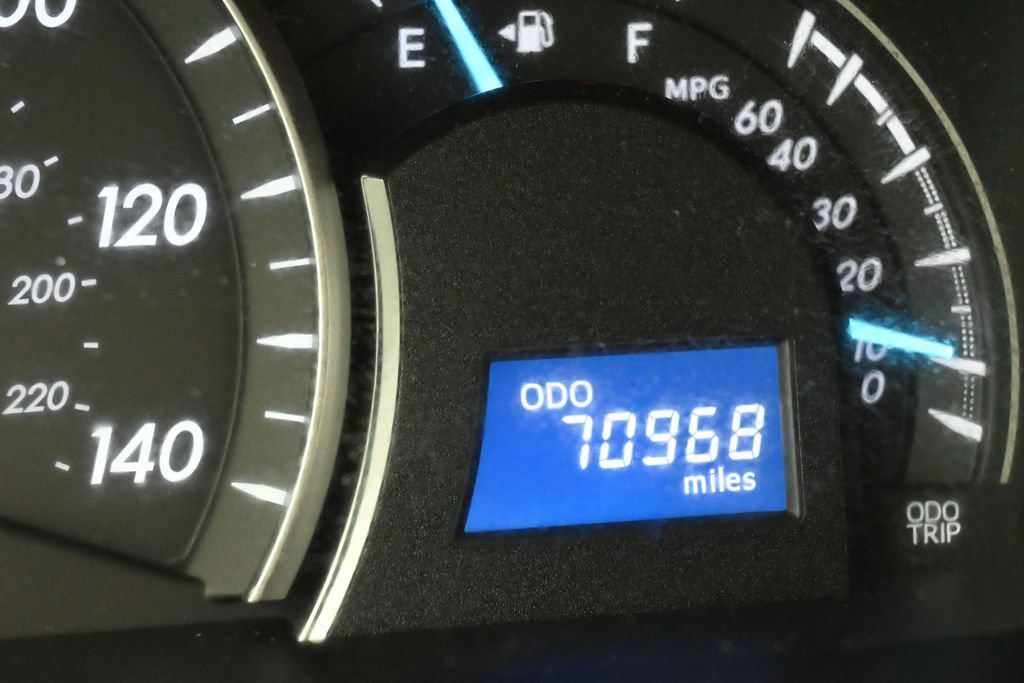 Used 2012 Toyota Camry LE FWD image 16