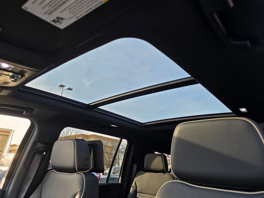 New 2026 GMC Yukon XL Elevation image 24
