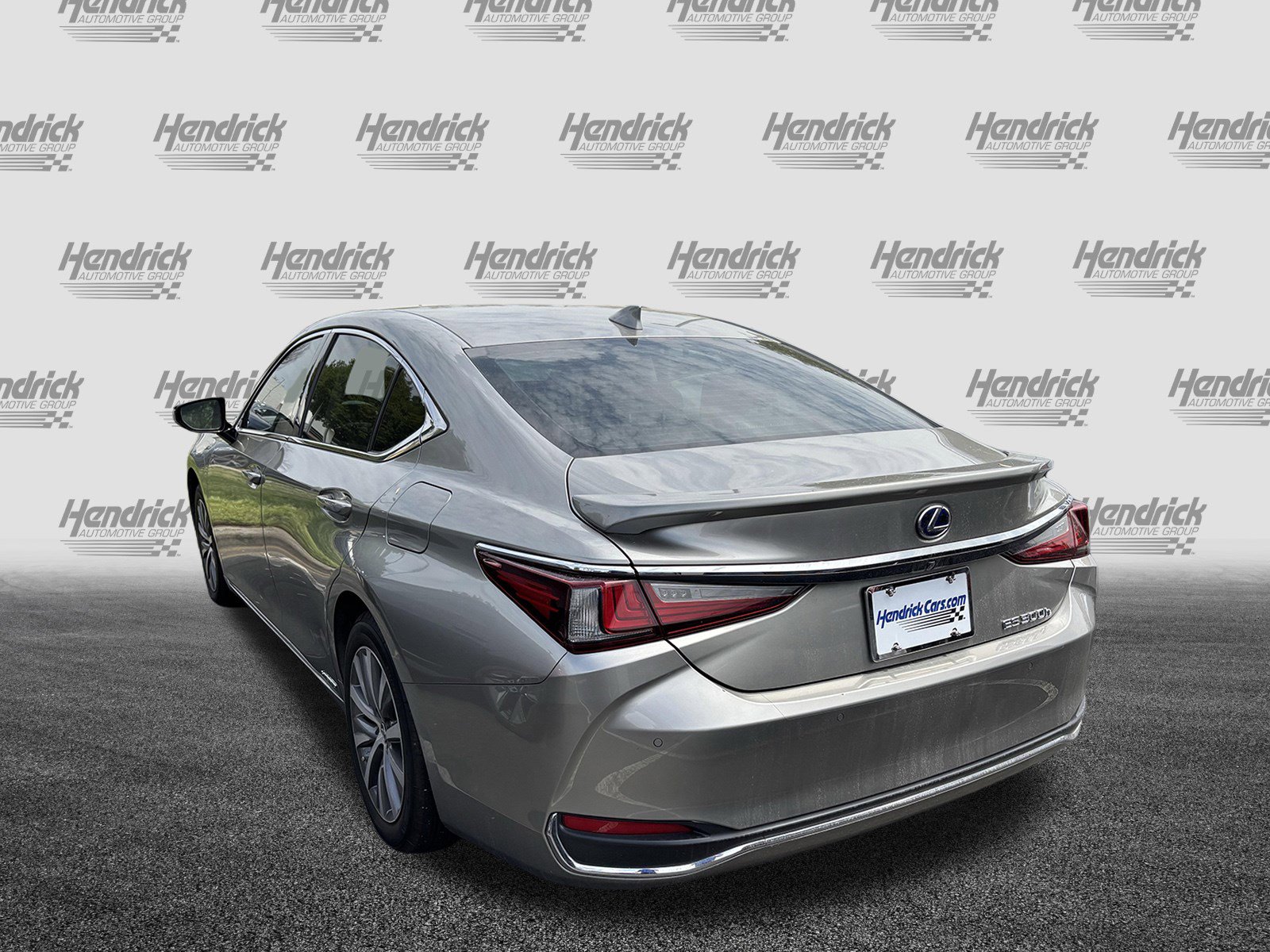 Used 2021 Lexus ES 300h w/ Premium Package image 9