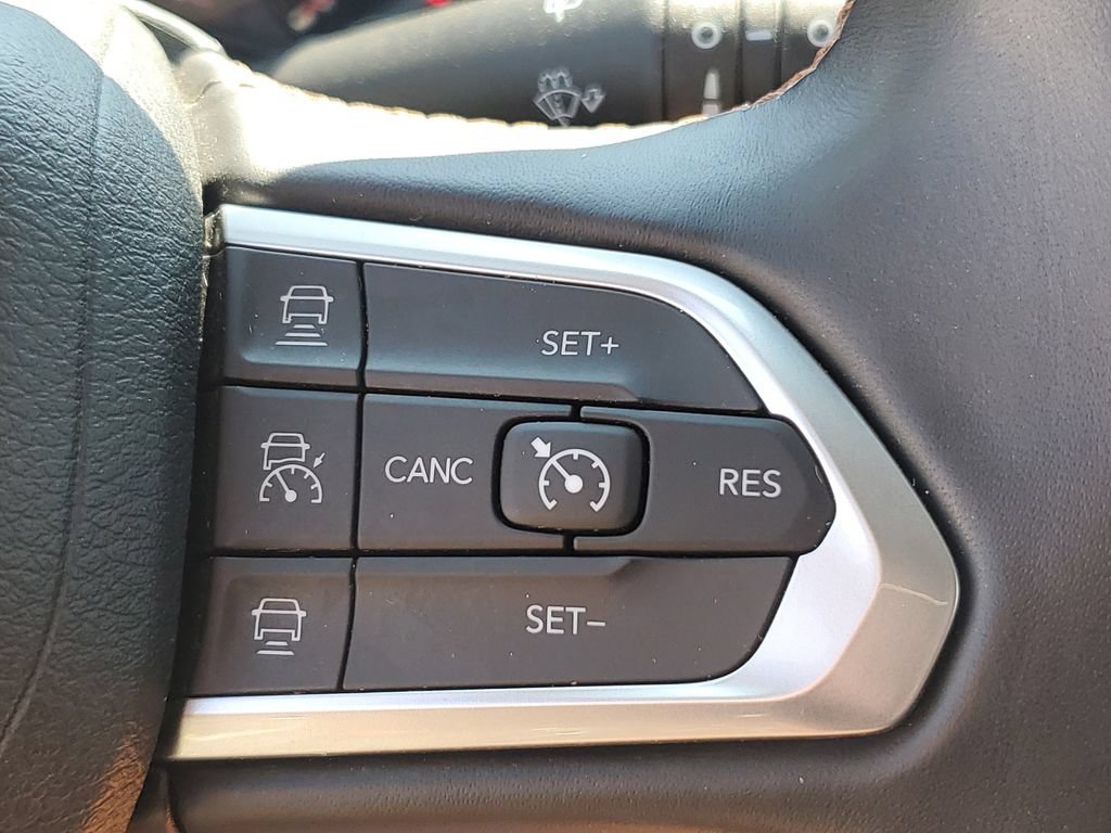 Used 2022 Jeep Compass Limited AWD/4WD image 13