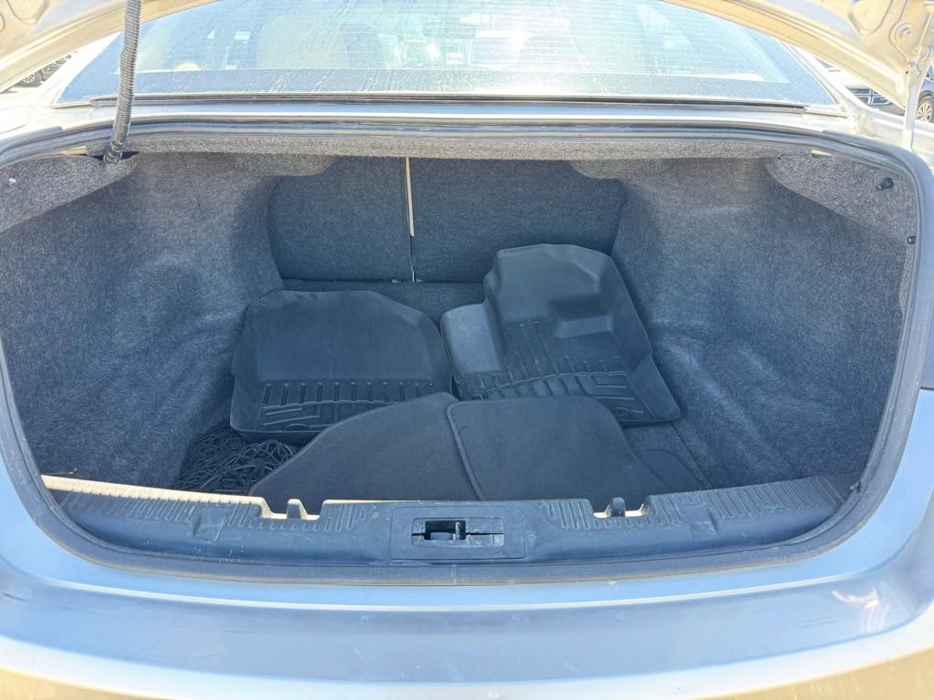 Used 2015 Ford Taurus Limited FWD image 40