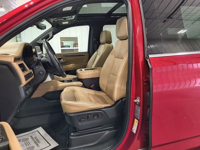 Used 2023 Chevrolet Suburban Premier AWD/4WD image 21