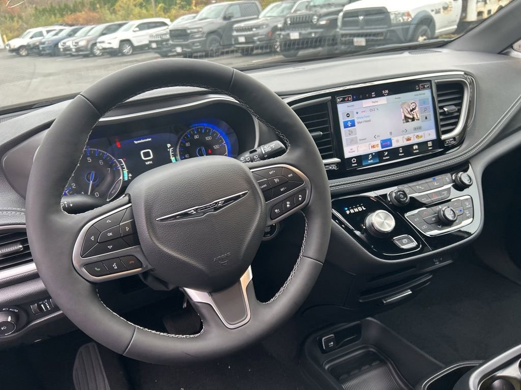 New 2026 Chrysler Pacifica Select image 49