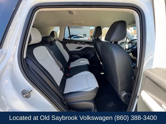 Used 2025 Volkswagen Tiguan SE image 23