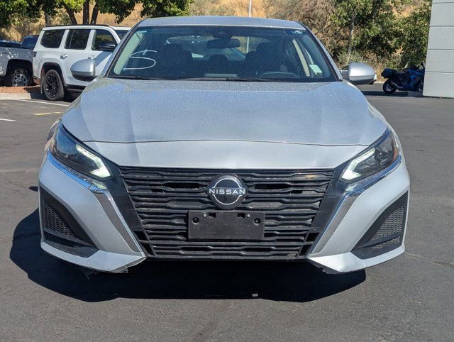 Used 2023 Nissan Altima 2.5 SV FWD image 10