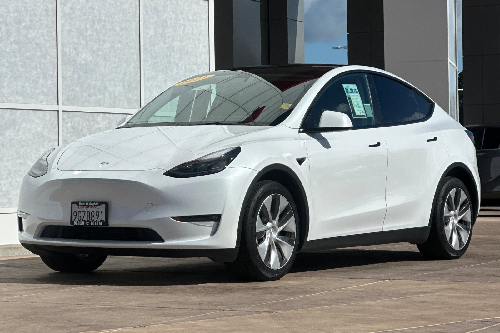 Used 2023 Tesla Model Y Long Range image 8