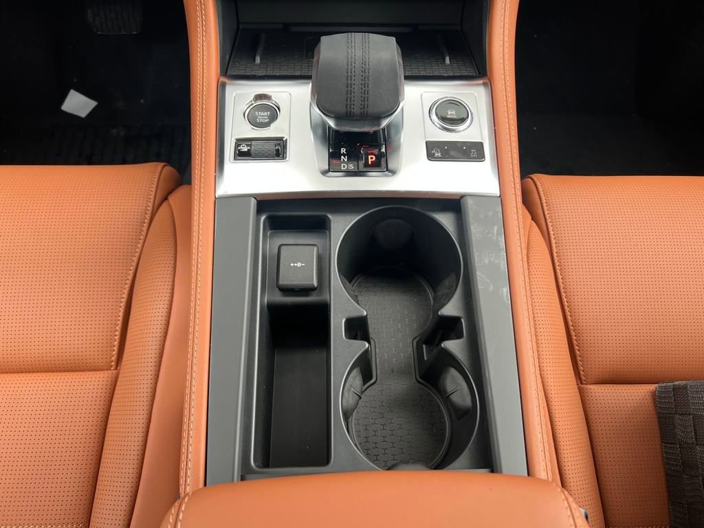New 2025 Jaguar F-PACE R-Dynamic S image 23