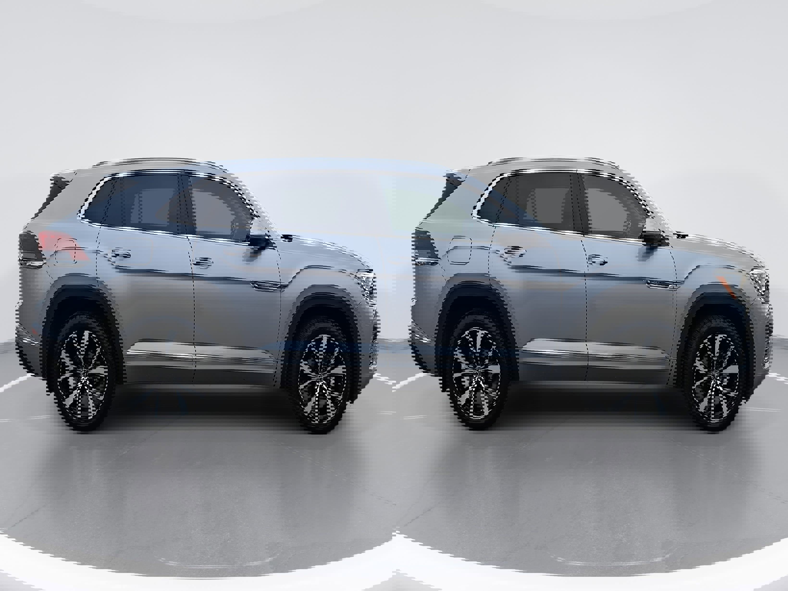 Used 2024 Volkswagen Atlas Cross Sport SEL Premium R-Line image 2