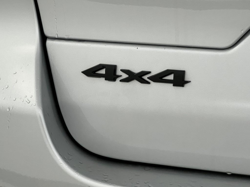 New 2025 Jeep Grand Cherokee Altitude image 9