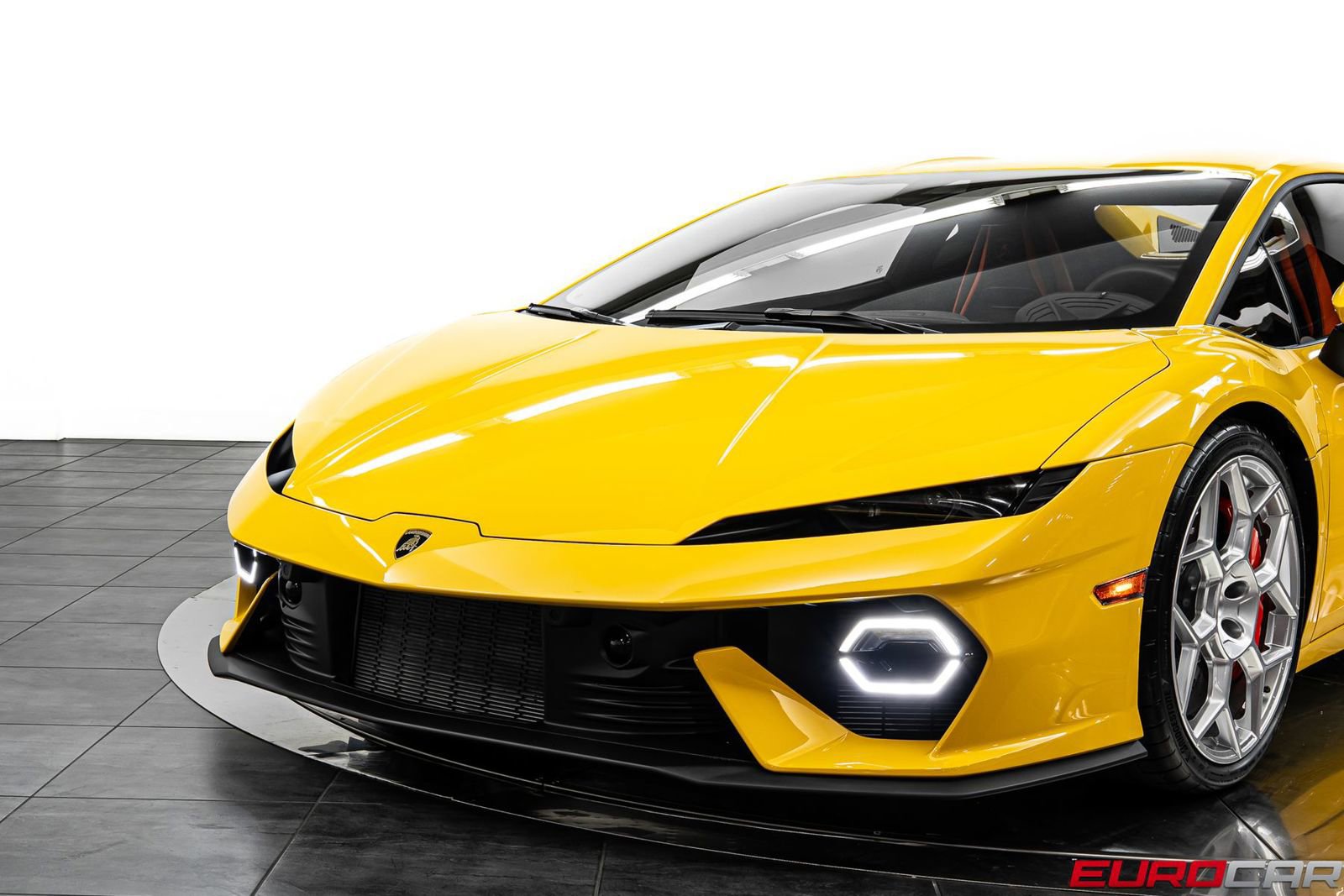 Used 2026 Lamborghini Temerario image 13