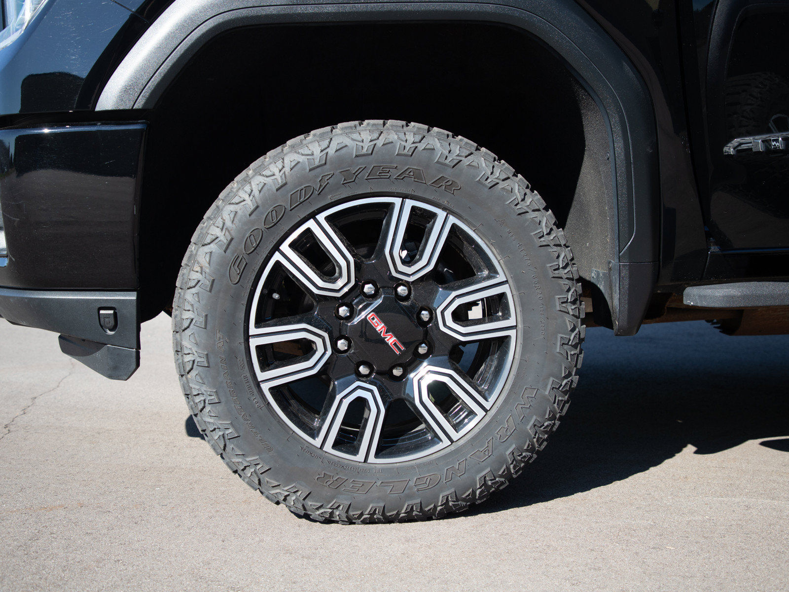 Used 2021 GMC Sierra 3500 AT4 w/ AT4 Premium Plus Package AWD/4WD image 34