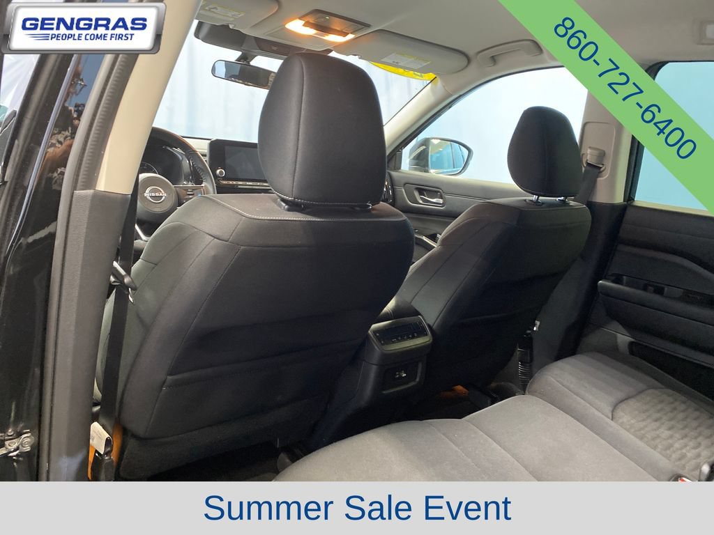 Used 2022 Nissan Pathfinder SV AWD/4WD image 27