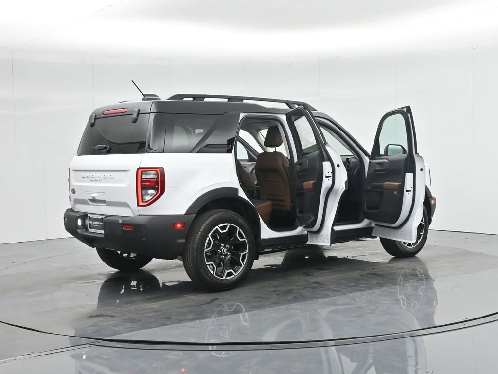 New 2025 Ford Bronco Sport Outer Banks image 5