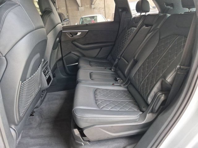 Certified 2023 Audi SQ7 Prestige w/ Prestige Package AWD/4WD image 10