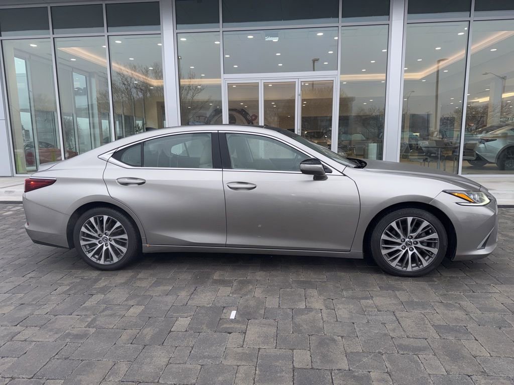 Used 2019 Lexus ES 350 Luxury image 4