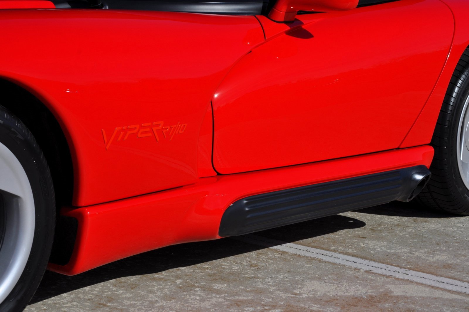 Used 1994 Dodge Viper RT/10 image 8