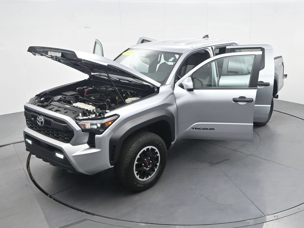 Used 2025 Toyota Tacoma TRD Off-Road AWD/4WD image 47