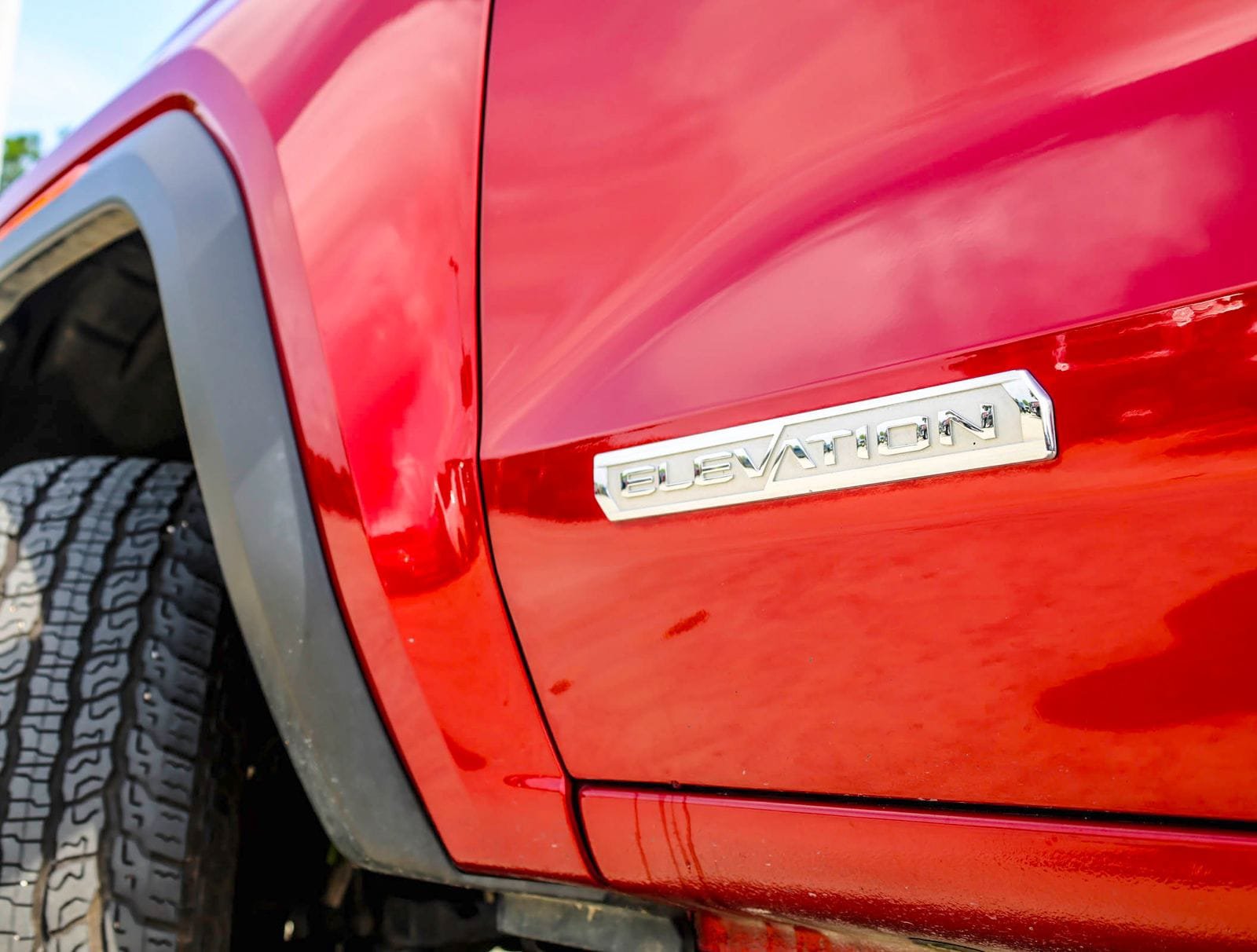Used 2024 GMC Canyon Elevation w/ Elevation Premium Package RWD image 3
