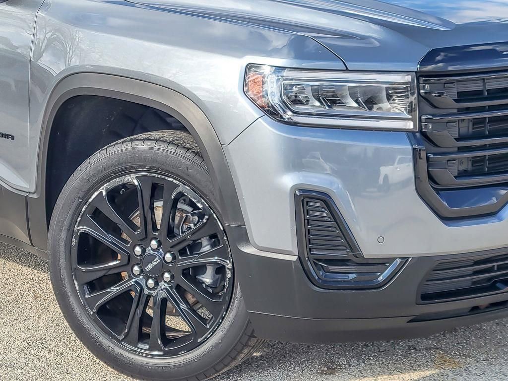 Used 2022 GMC Acadia SLE w/ Driver Convenience Package image 4