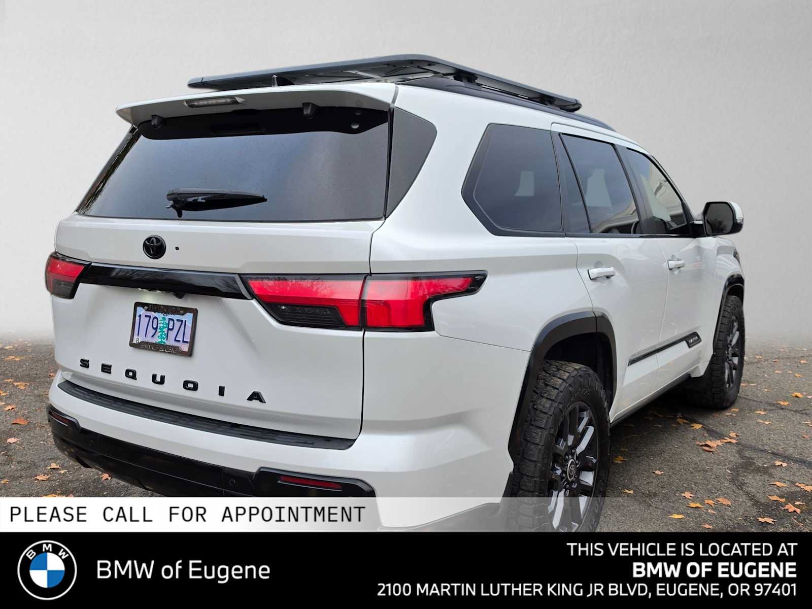 Used 2024 Toyota Sequoia Platinum AWD/4WD image 3