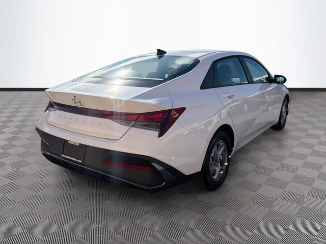 New 2026 Hyundai Elantra SE FWD image 7