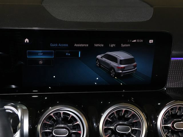 Used 2022 Mercedes-Benz GLB 250 4MATIC image 21