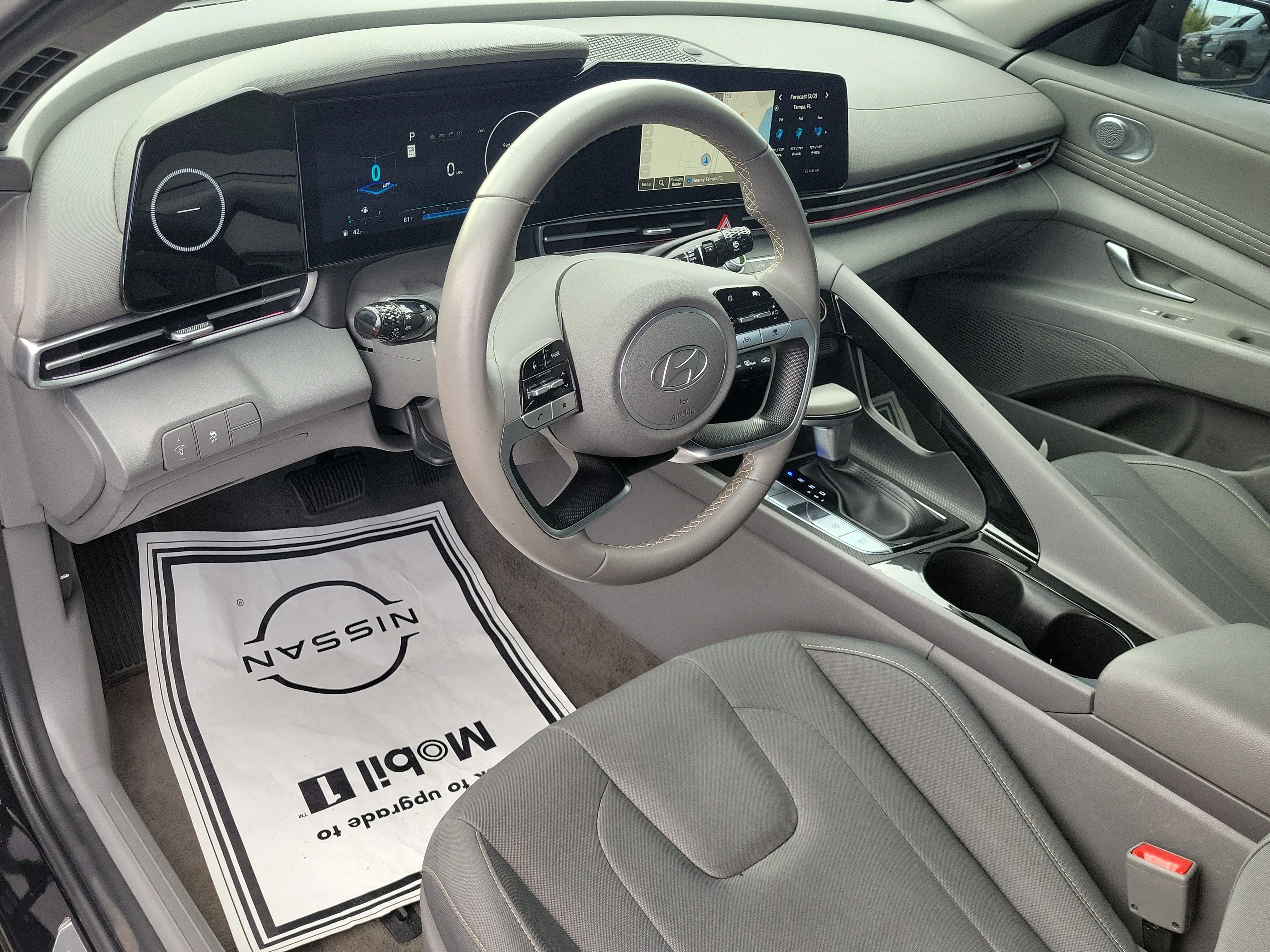 Used 2024 Hyundai Elantra SEL w/ Convenience Package FWD image 18