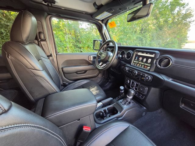 Used 2022 Jeep Wrangler Unlimited Sahara w/ Cold Weather Group AWD/4WD image 25