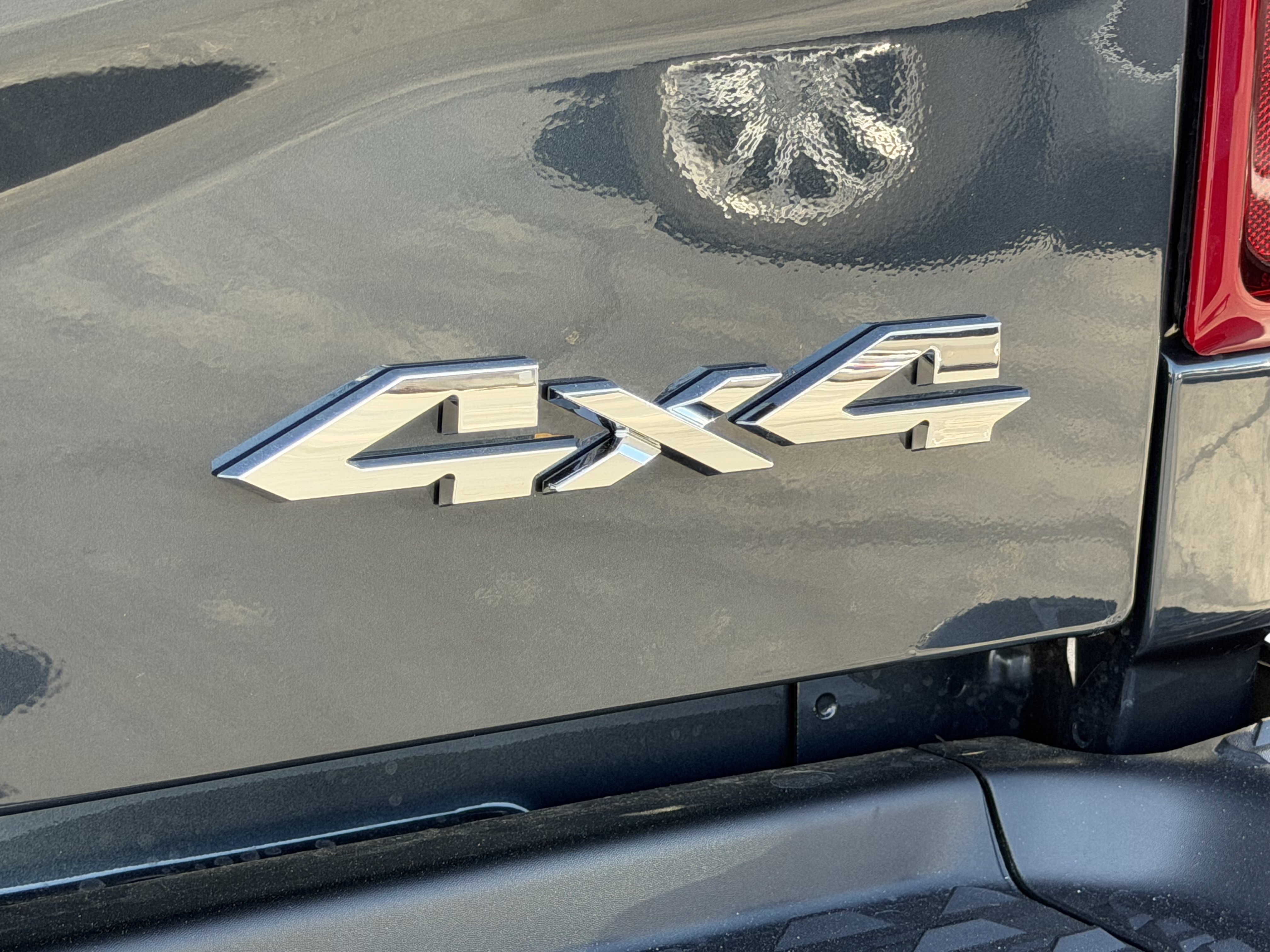 New 2026 RAM 2500 Laramie AWD/4WD image 15