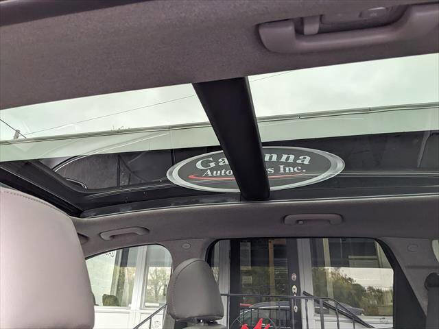 Used 2020 Hyundai Santa Fe Limited image 13