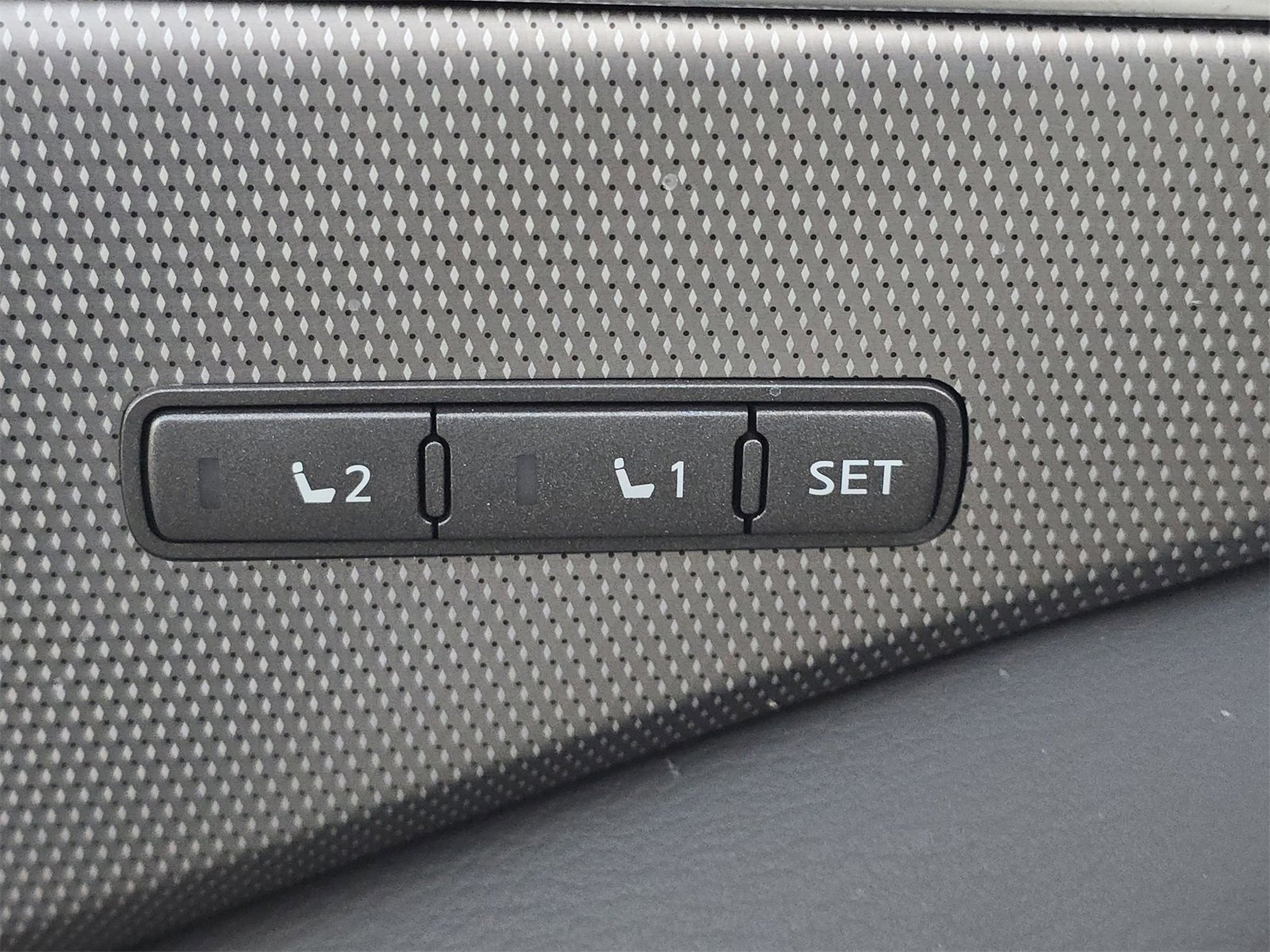 Used 2016 INFINITI Q50 3.0t Premium w/ Driver Assistance Package image 14