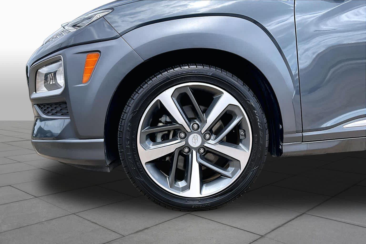 Used 2020 Hyundai Kona Limited FWD image 11
