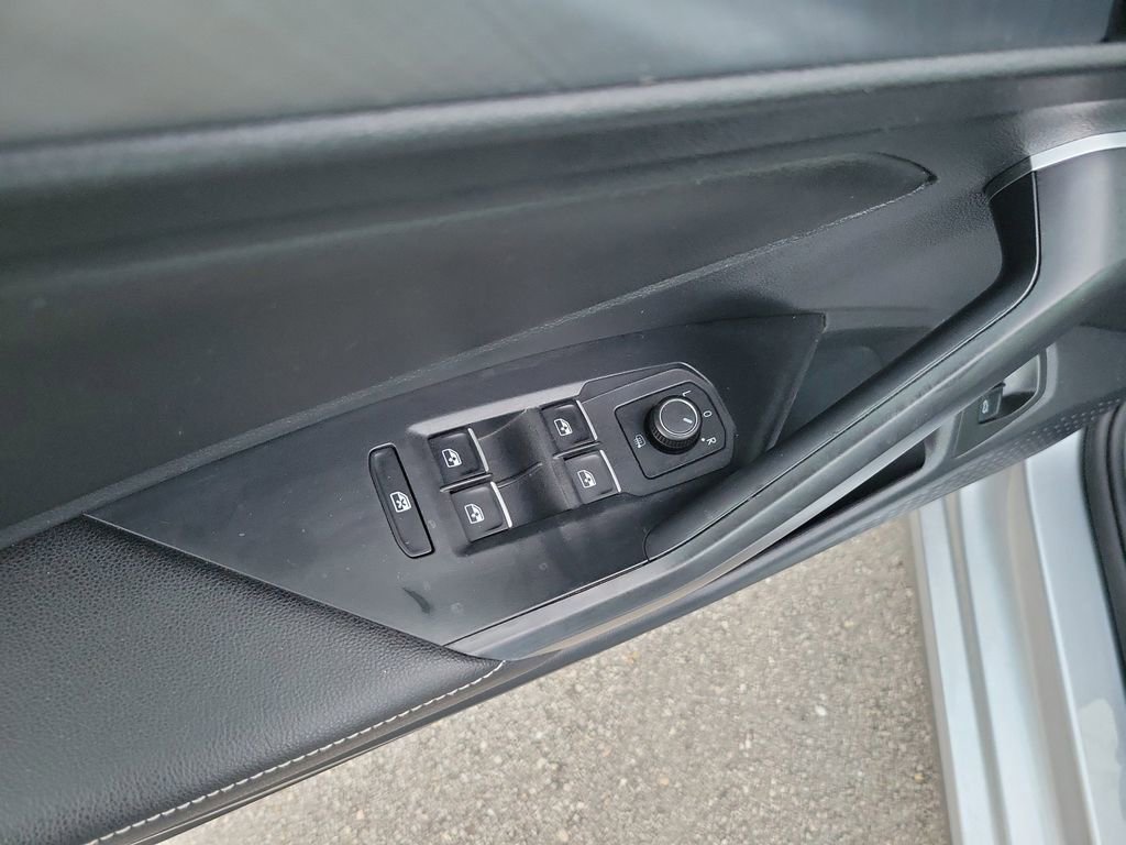 Certified 2022 Volkswagen Jetta SE image 15