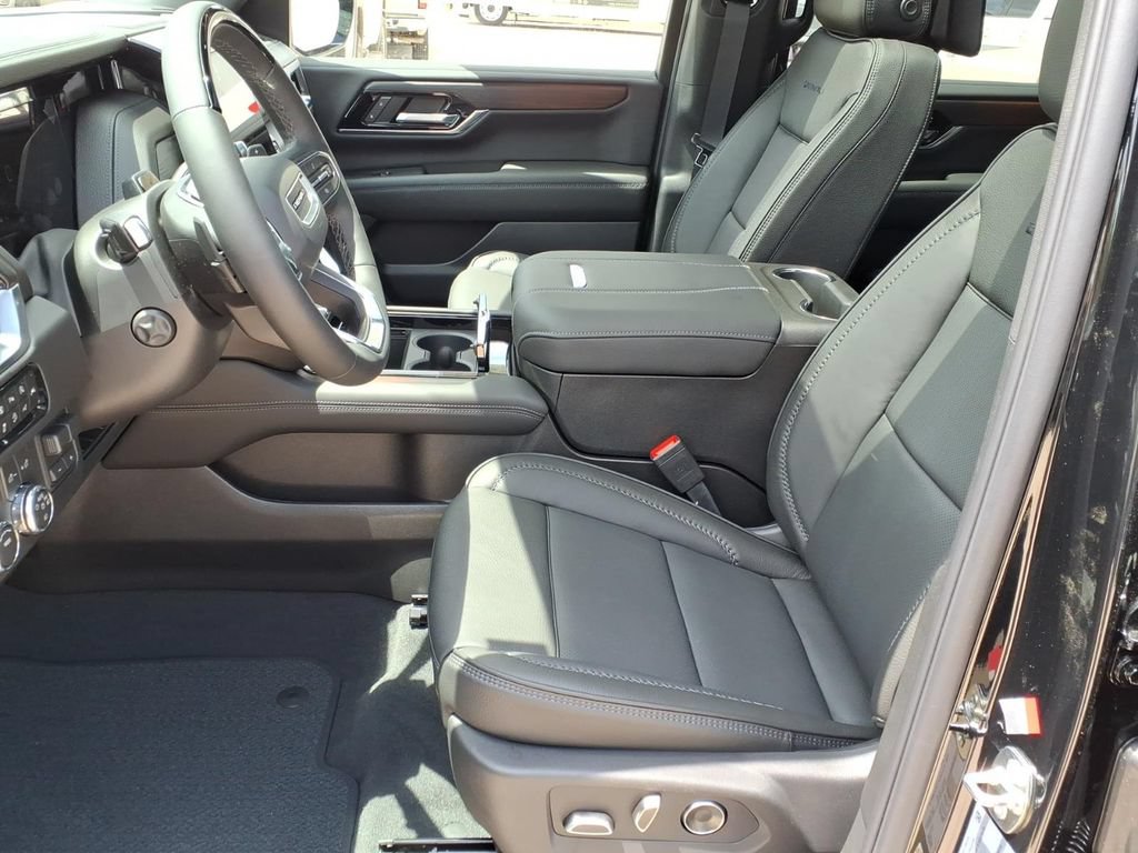 New 2026 GMC Yukon XL Denali w/ Denali Reserve Package AWD/4WD image 14