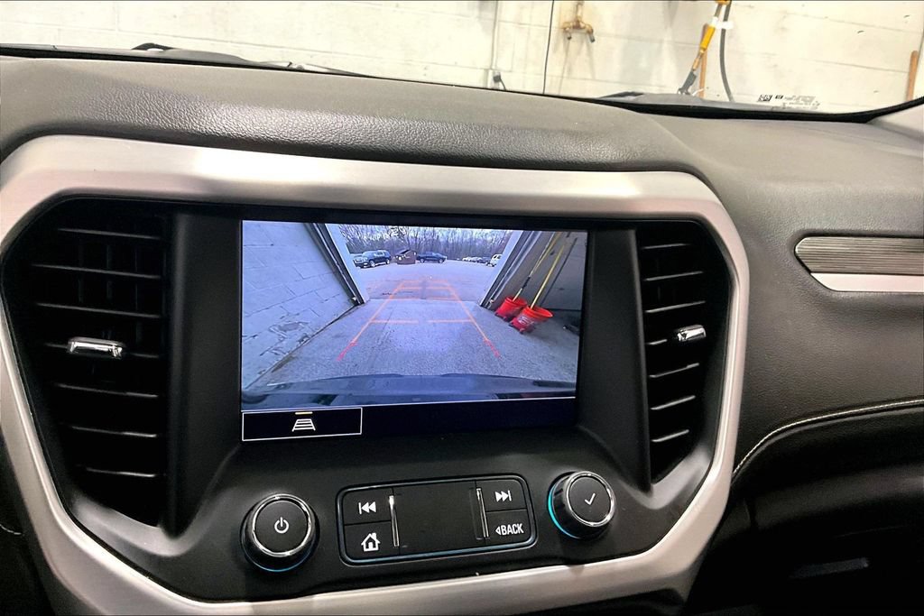 Used 2023 GMC Acadia SLT AWD/4WD image 14
