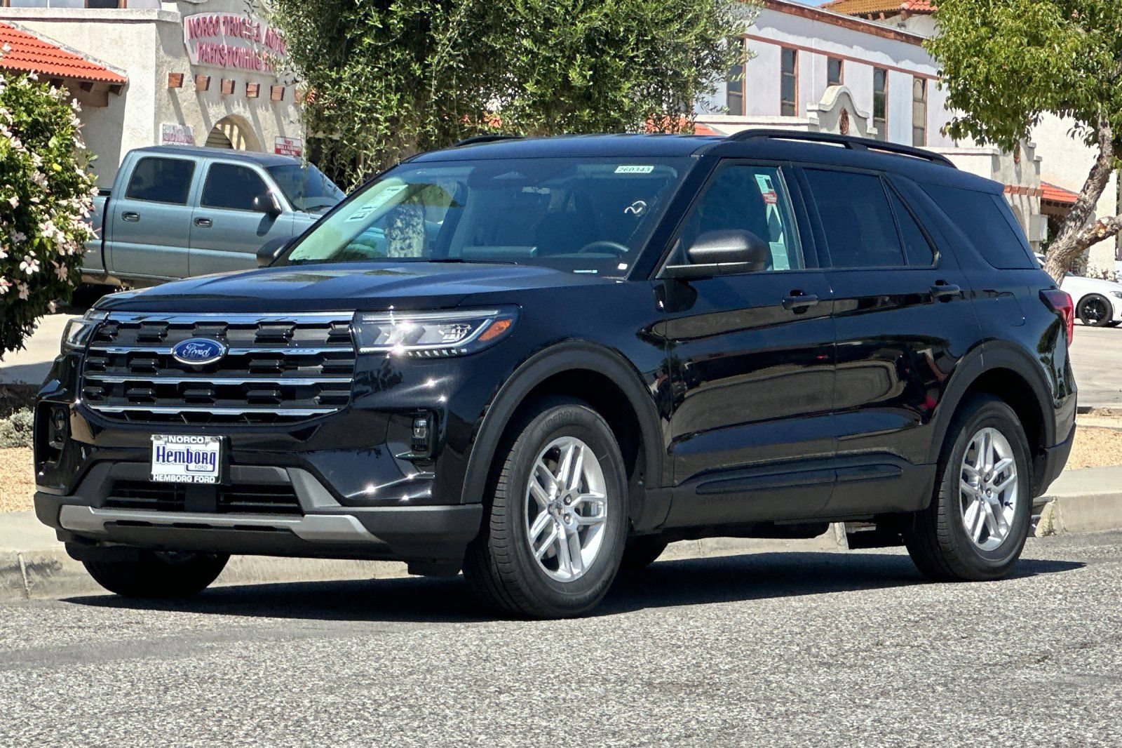 New 2026 Ford Explorer Active w/ Active Comfort Package RWD image 8