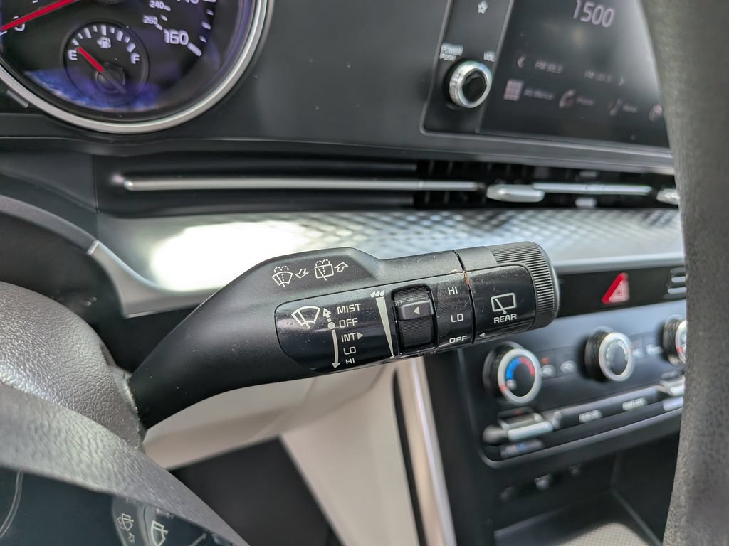 Certified 2024 Kia Carnival LX FWD image 33