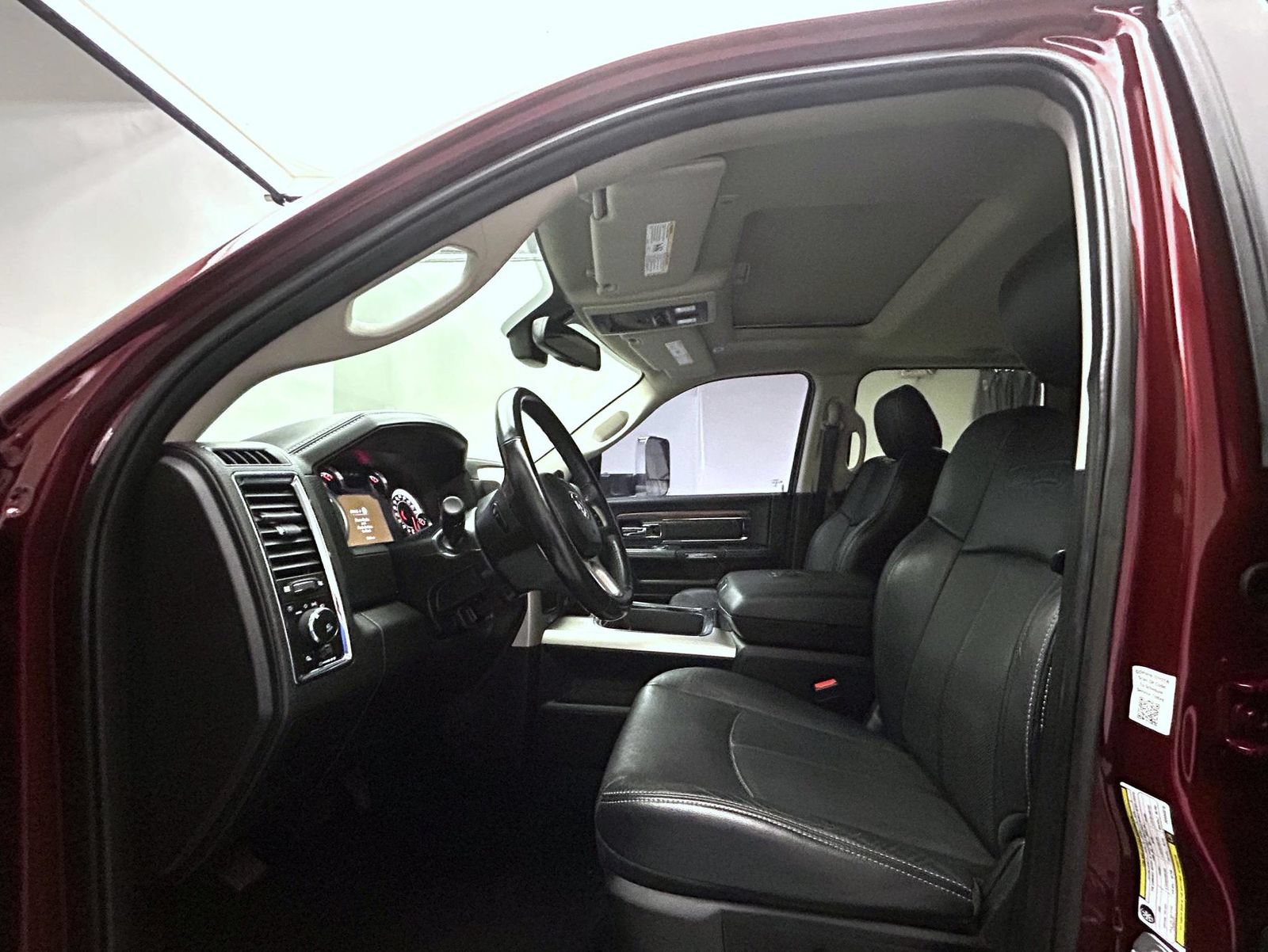 Used 2018 RAM 2500 Laramie AWD/4WD image 10