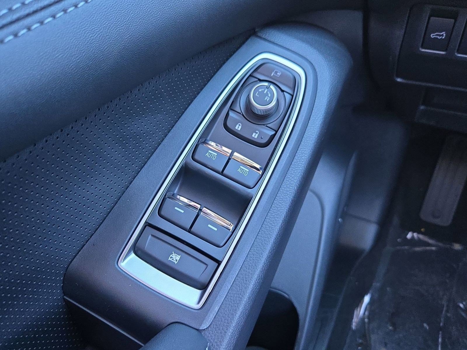 New 2025 Subaru Ascent Limited image 10