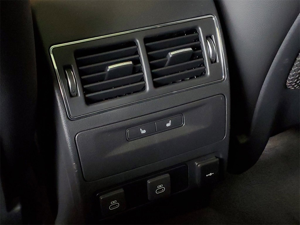 Used 2025 Jaguar F-PACE R-Dynamic S image 29