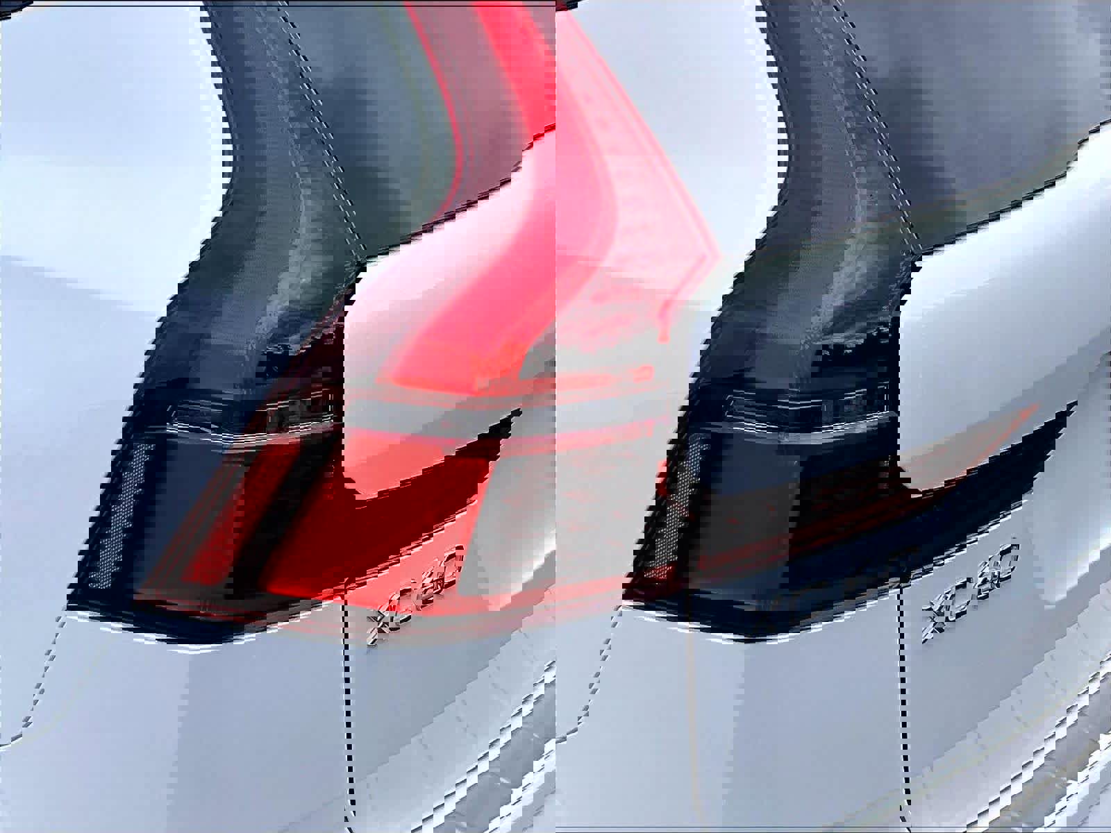 Used 2026 Volvo XC60 T8 Plus w/ Protection Package Premier image 31