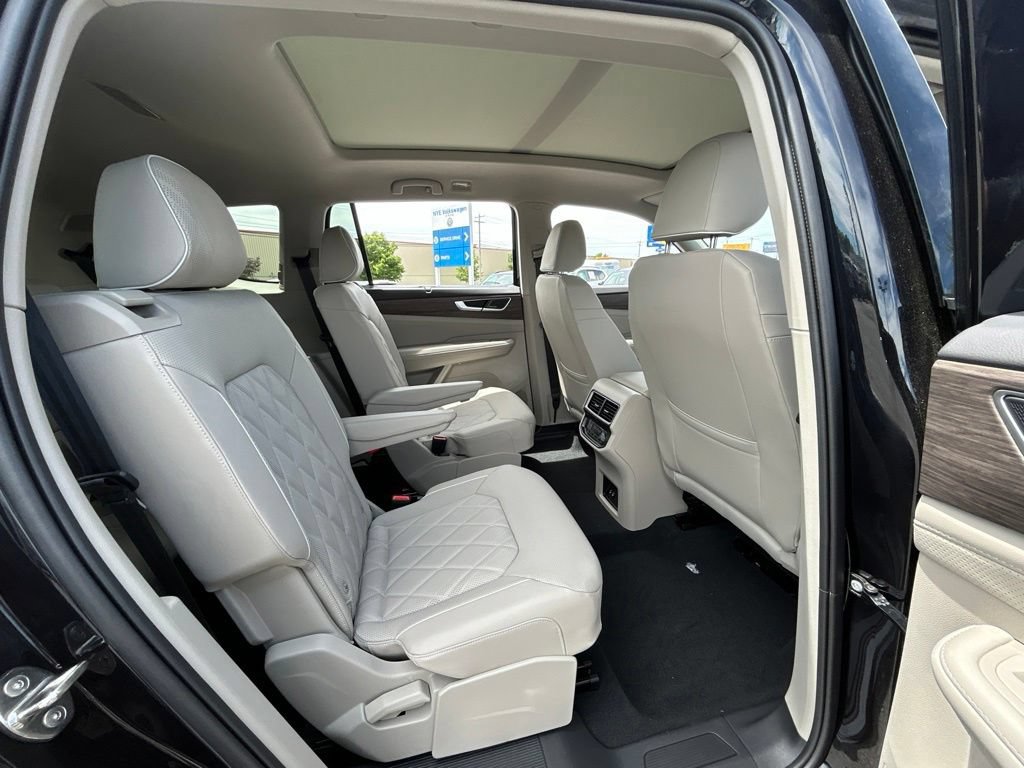 New 2026 Volkswagen Atlas SEL Premium R-Line AWD/4WD image 43