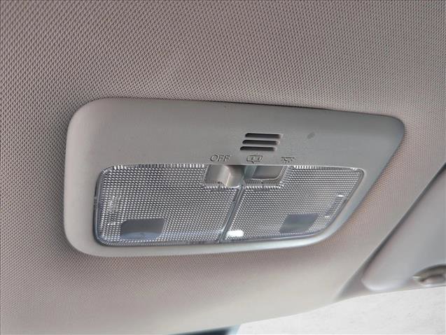 Used 2018 Toyota Corolla LE FWD image 24